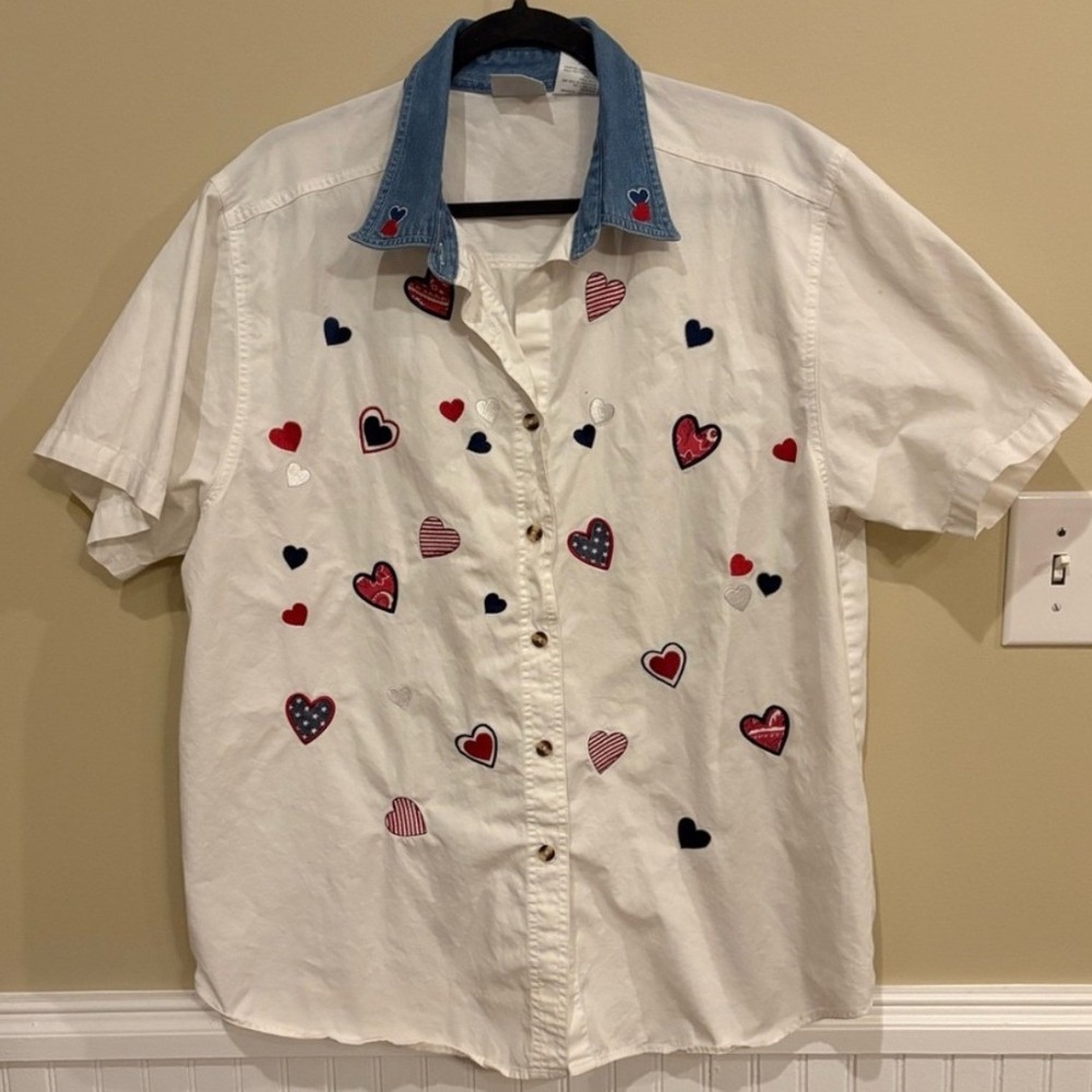 Vintage Bobbie Brooks Women's XL White Heart Embroidered Denim Collar Shirt USA